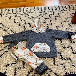 Two piece jumpsuit floral/ grey 2T